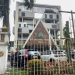 Pejabat PUPR Riau di Pemeriksa Terkait  Perkara Proyek?  ‎Puluhan Pegawai Dinas PUPR Riau Datangi Kejati Riau, Ada Apa?
