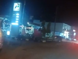 Diduga  Gunakan  BBM Bersubsidi Marak di SPBU Kota pangkalan Kerinci Dilangsir Gunakan Truk Milik Perusahaan