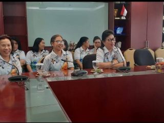 Plt Gubernur   Riau SF. Hariyanto Lepas 28 Peserta  Pesparawi XIV Tingkat Nasional
