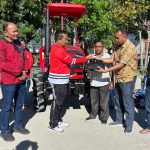Traktor Merah Jadi Harapan Baru Petani Samosir, Rapidin Simbolon : Ini Milik Bersama