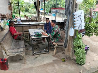 Perkokoh Silaturahmi, Babinsa Gelar Komsos Bersama Warga Desa Blang Jrat