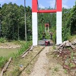 Di Atas Jembatan, Babinsa dan Warga Bahu-membahu Wujudkan Akses yang Kembali Menghubungkan Harapan