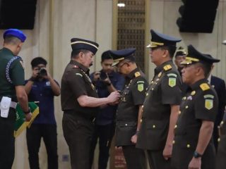Jaksa Agung Lantik Pejabat Utama Kejaksaan Agung, Ingatkan Pesan Jaga Soliditas dan Perkuat Marwah Institusi