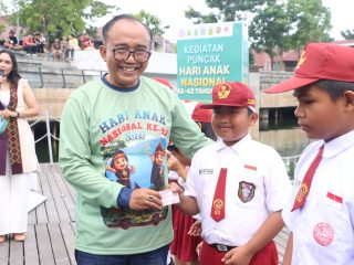 Perayaan Hari Anak Nasional (HAN) ke-42 Di Kabupaten Samosir, Wabup Samosir Ajak Seluruh Elemen Lindungi dan Wujudkan Masa Depan Anak