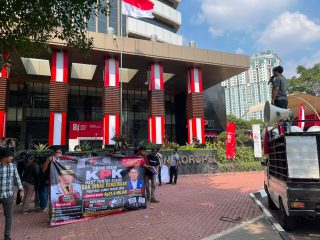 TINDAK Gelar Aksi di Gedung KPK Desak Panggil Al Haris Dugaan Korupsi DAK Dinas Pendidikan.