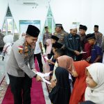 Peringatan Maulid Nabi Muhammad , Polres Kepulauan Meranti Berbagi Kebahagiaan dengan Anak Yatim
