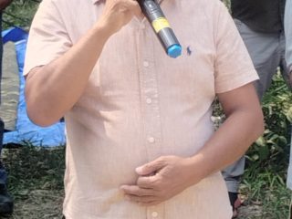 Batin Sengeri Gelar Aksi Damai Menutup Jalan Akses Perusahaan Karna Selalu Ingkar Janji