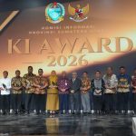 Bupati Humbahas Terima Piagam Penghargaan pada KI Award 2026